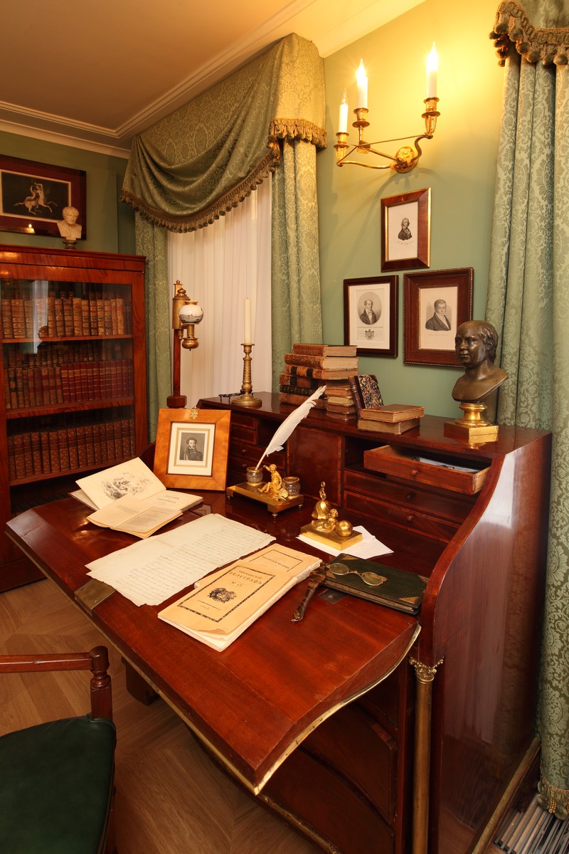 Кабинет Дома-музея В.Л. Пушкина.