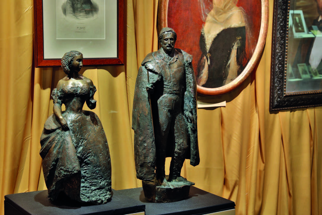 Фрагменты экспозиции выставки «Поэты и музы» Фрагменты экспозиции выставки «Поэты и музы»