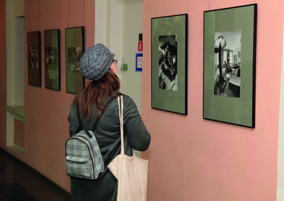 Фрагменты экспозиции выставки «Пушкина нет дома» Фрагменты экспозиции выставки «Пушкина нет дома»