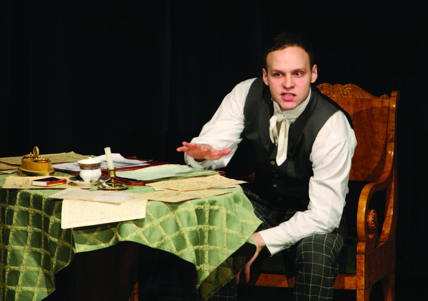 Ночь Театра. Музейно-театральный проект «А. С. Пушкин. Из повестей Белкина». Автор спектакля – заслуженный деятель искусств города Москвы Андрей Беркутов. На сцене артист МХТ имени А. П. Чехова Данил Стеклов Ночь Театра. Музейно-театральный проект «А. С. Пушкин. Из повестей Белкина». Автор спектакля – заслуженный деятель искусств города Москвы Андрей Беркутов. На сцене артист МХТ имени А. П. Чехова Данил Стеклов