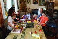 Программа для детей 7–10 лет «Мир художника». Хранитель музейной коллекции Т. А. Мавриной и Н. В. Кузьмина Алла Руднева и художник Илья Рубан