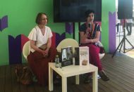 Книжный фестиваль «Красная площадь». Презентация альбома «”Золотому блеску верил…”». Заведующая филиалом ГМП «Мемориальная квартира Андрея Белого» Моника Спивак, хранитель фондов Елена Наседкина